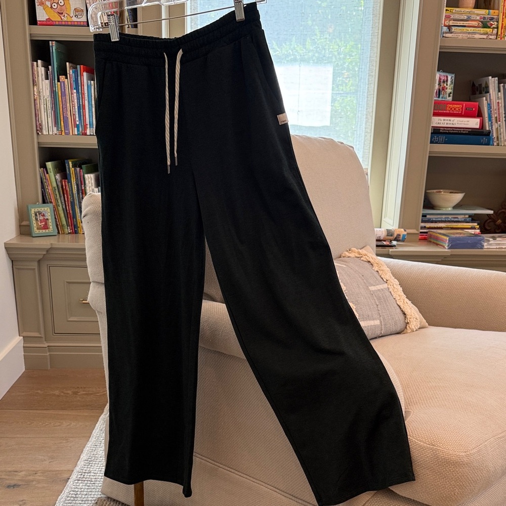 Vuori Women's green Pants